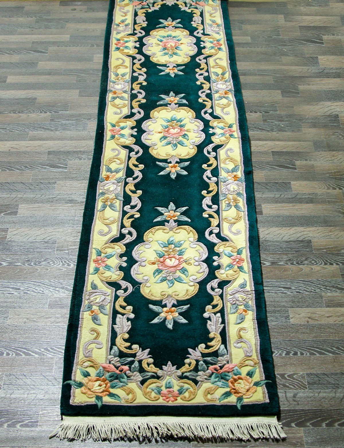 90 LINE WOOLEN HANDK-KNOTTED - 510 - GREEN