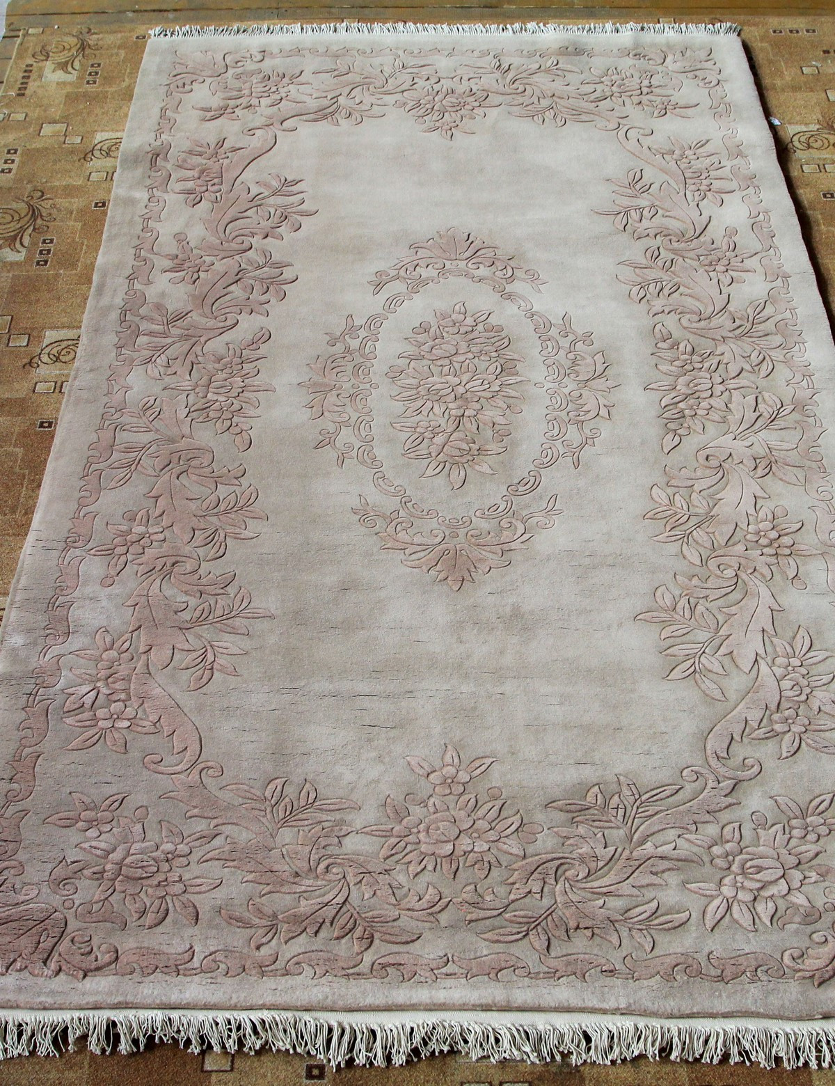 90 LINE WOOLEN HANDK-KNOTTED - 8004 - 240