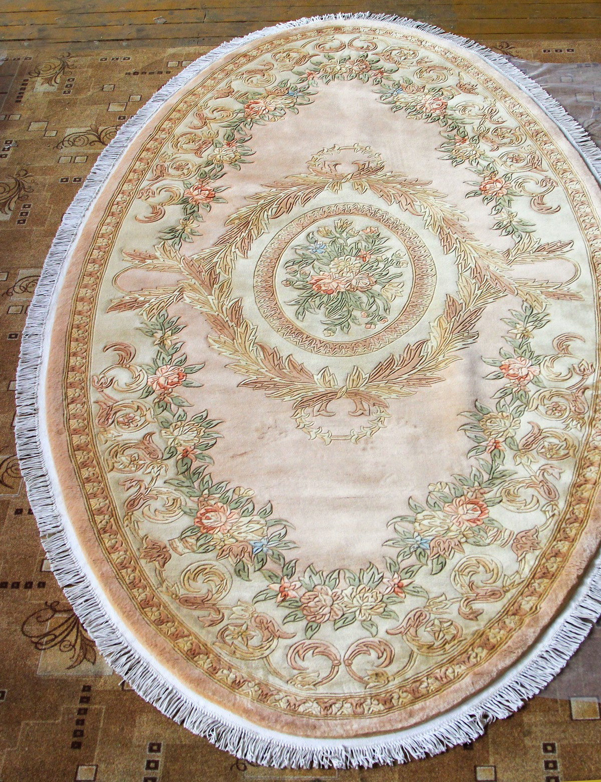 90 LINE WOOLEN HANDK-KNOTTED - A-112 - BEIGE