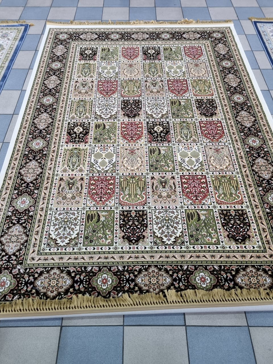 ARAVIA - D145 - CREAM-BROWN