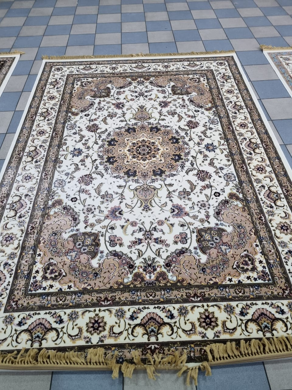 ARAVIA - D158 - CREAM