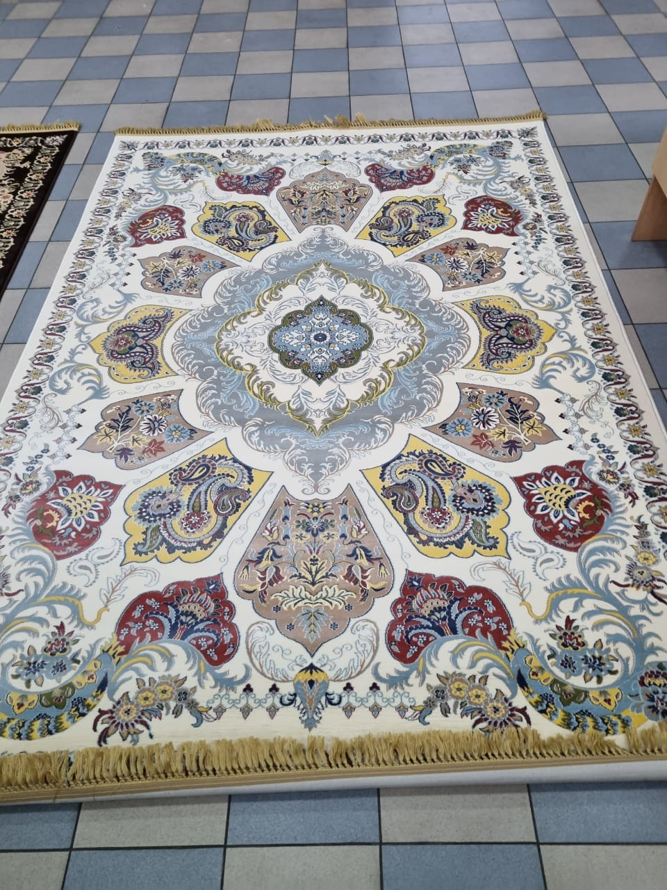 ARAVIA - D428 - CREAM