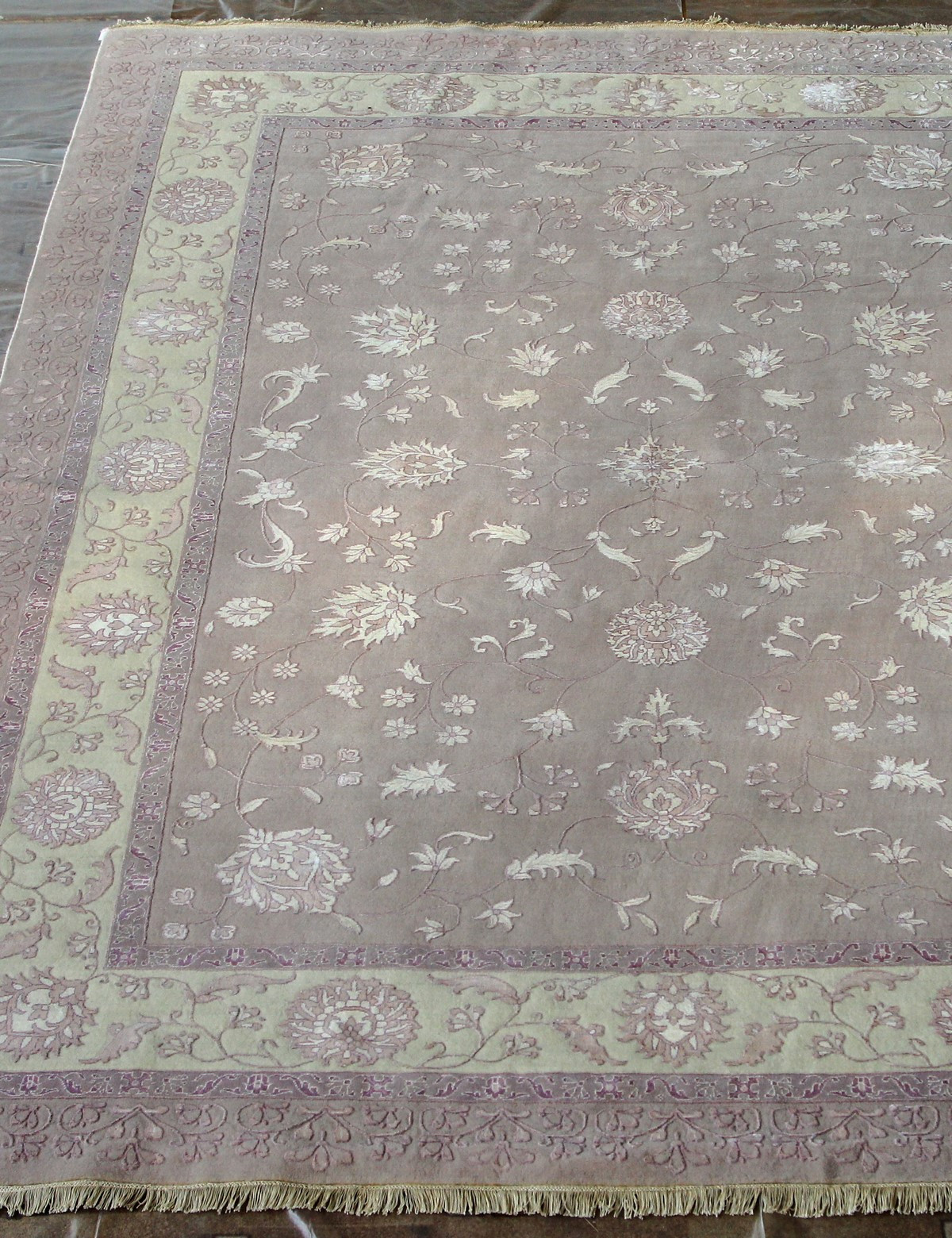 Индия шерсть шелк 14x14 - 818A - LR.PURPLE / IVORY